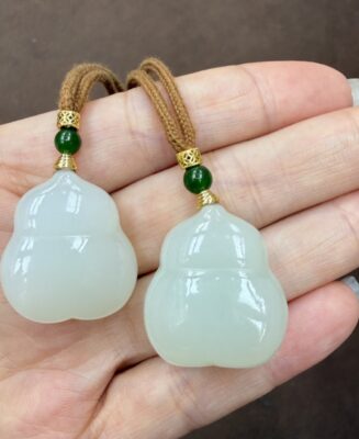 Hetian Jade Gourd Pendant · Pair